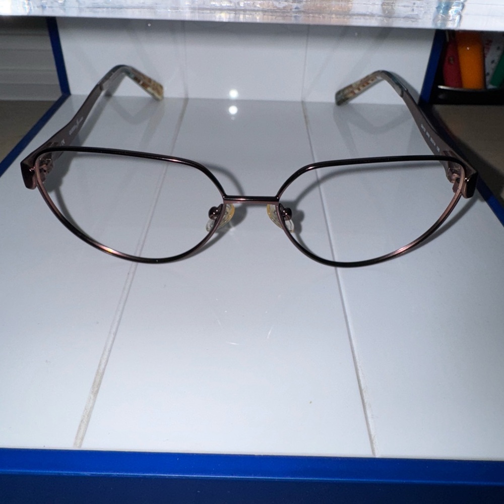 Guess Eyeglasses Frame - Picture 3 of 8